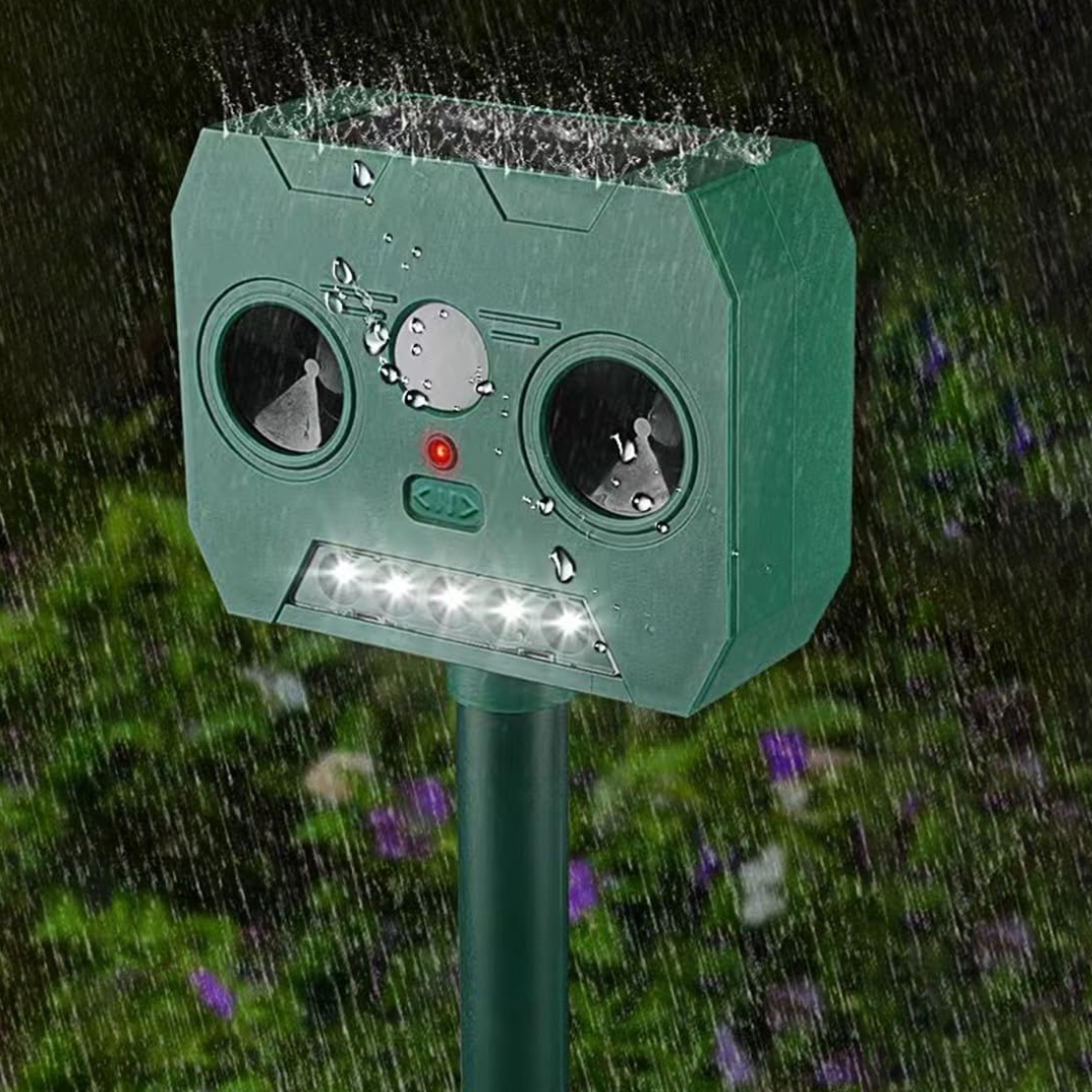 Aparat solar dublu cu ultrasunete impotriva daunatorilor