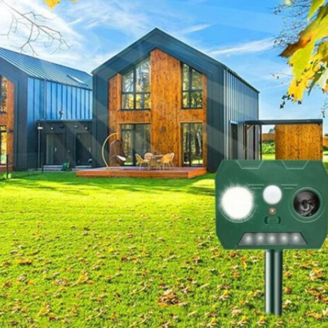 Aparat solar dublu cu ultrasunete impotriva daunatorilor